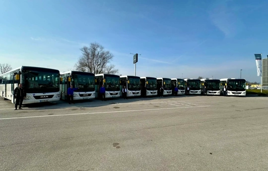 Nomago prevzel 10 novih avtobusov