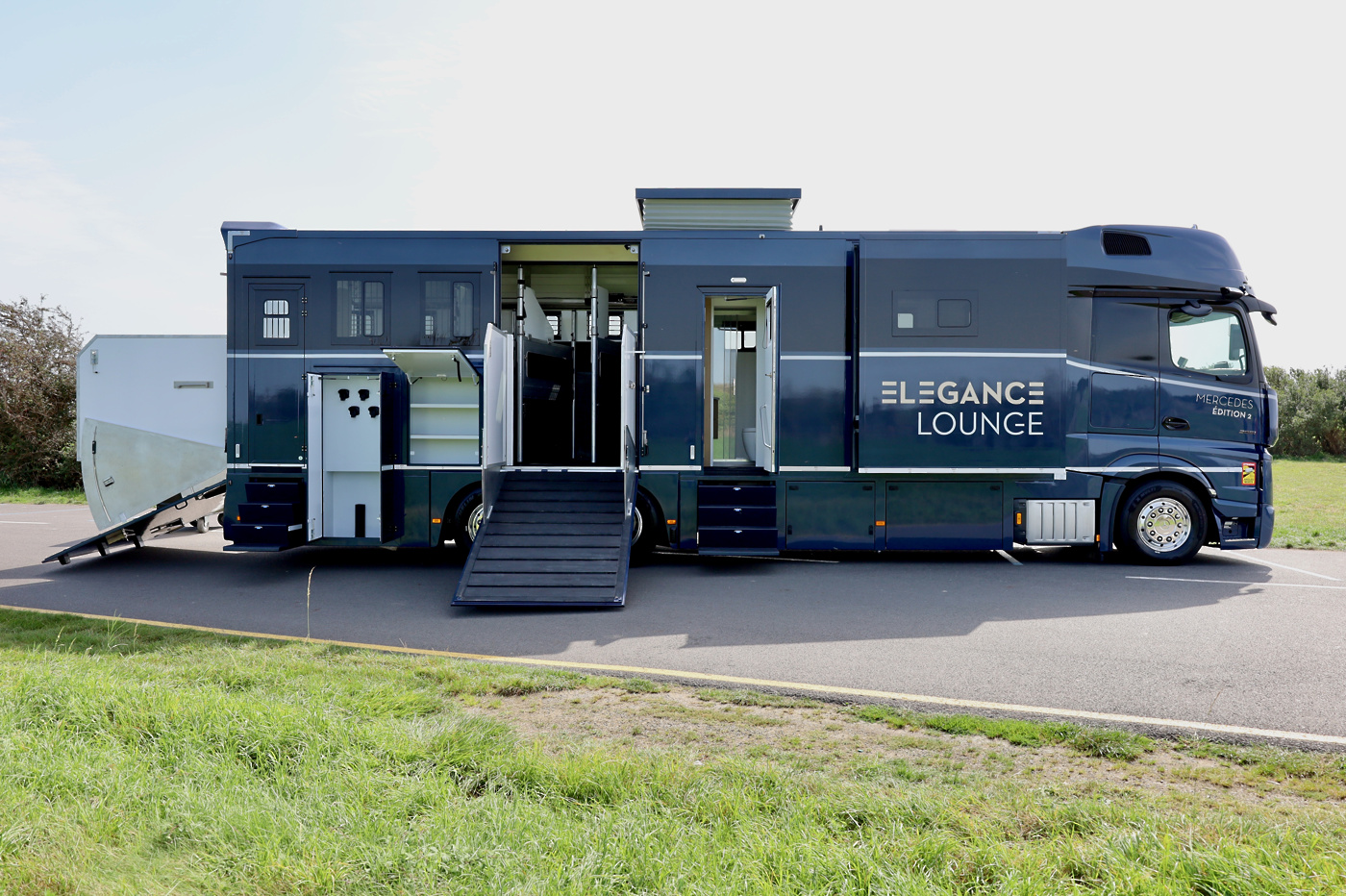 Mercedes Actros Edition 2 Elegance Lounge